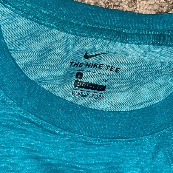 NIKE unisex dri-fit tee - Picture 2 of 3